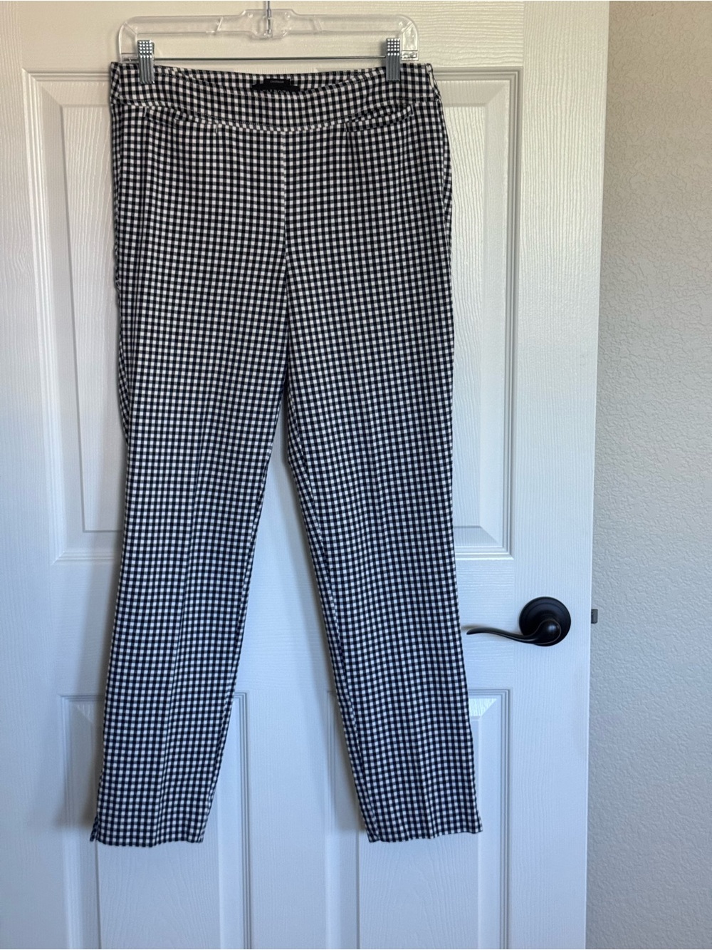 Women’s Black & White checked Slim ankle Pants.